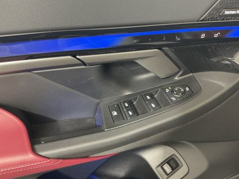 Certified 2025 BMW i5 xDrive40 w/ M Sport Package image 18