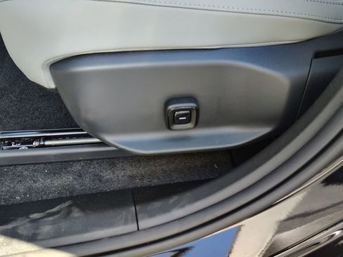 New 2025 Volvo EX30 Plus w/ Climate Package AWD/4WD image 10