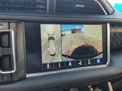 Used 2023 GMC Yukon Denali AWD/4WD image 35