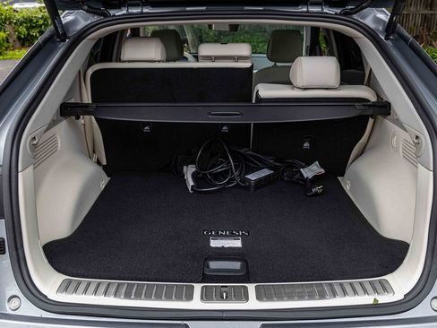 Used 2024 Genesis GV60 RWD image 26