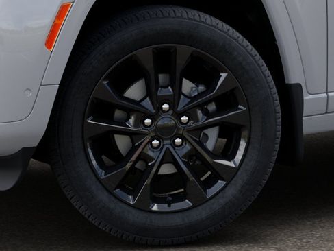 New 2026 Jeep Grand Cherokee L Limited AWD/4WD image 34