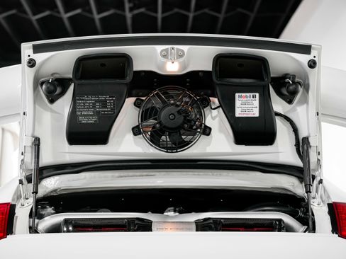 Used 2011 Porsche 911 Turbo S image 49