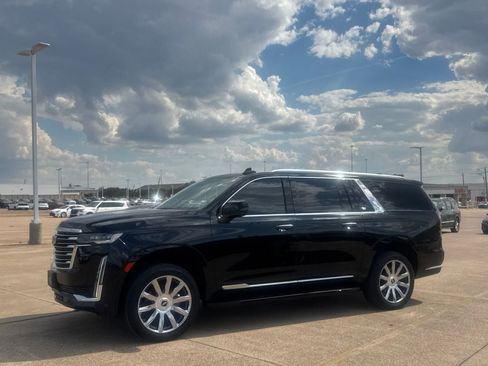 Used 2023 Cadillac Escalade ESV Premium Luxury Platinum AWD/4WD image 12