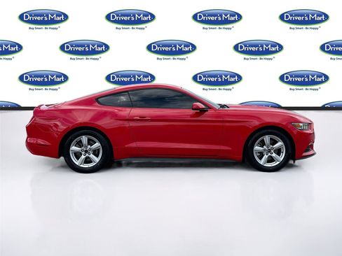 Used 2017 Ford Mustang Coupe image 9