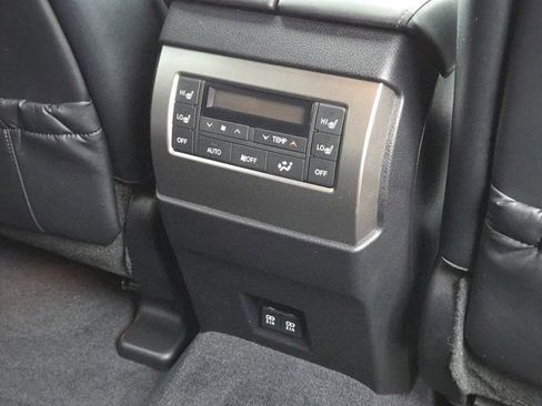 Used 2023 Lexus GX 460 Luxury image 31