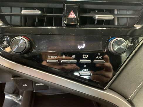 Used 2023 Toyota Camry SE image 26