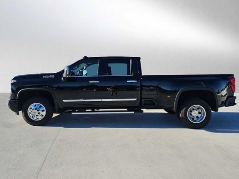 Used 2025 Chevrolet Silverado 3500 High Country w/ Technology Package image 6