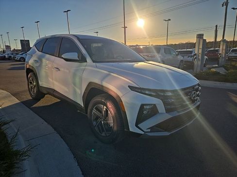 New 2026 Hyundai Tucson Blue SE w/ Tow & Go Package AWD/4WD image 3