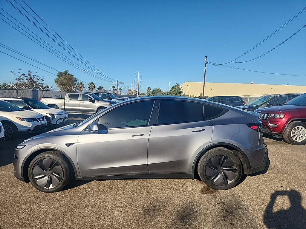 Used 2026 Tesla Model Y Long Range RWD image 9