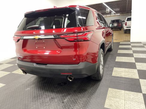 Used 2022 Chevrolet Traverse LT FWD image 5
