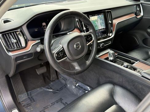 Used 2024 Volvo S60 B5 Plus FWD image 4