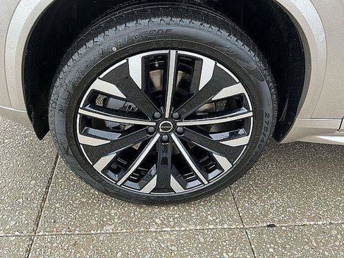 New 2026 Volvo XC90 T8 Plus w/ Protection Package AWD/4WD image 12