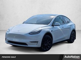 Used 2021 Tesla Model Y Long Range video 1
