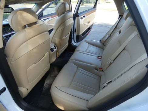 Used 2015 Hyundai Genesis 3.8 w/ Option Group 04 image 46