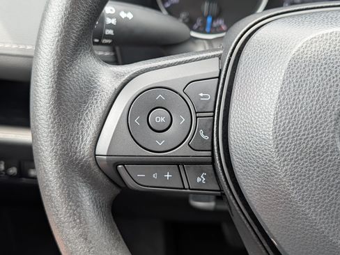 Used 2022 Toyota RAV4 LE AWD/4WD image 30