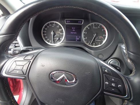 Used 2019 INFINITI QX30 image 37