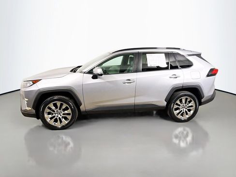 Certified 2021 Toyota RAV4 XLE Premium AWD/4WD image 4