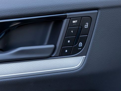 New 2026 Porsche Cayenne Coupe image 22