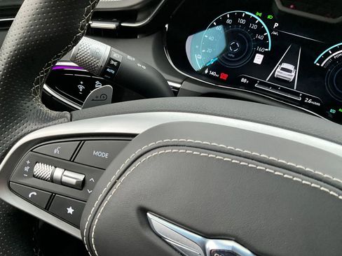 Used 2025 Genesis Electrified GV70 Advanced w/ Prestige Package image 34