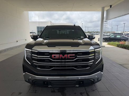 Used 2023 GMC Sierra 1500 SLT w/ SLT Premium Plus Package image 2