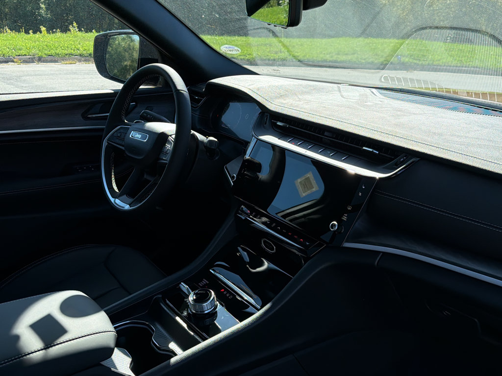New 2027 Jeep Grand Cherokee Limited AWD/4WD image 27