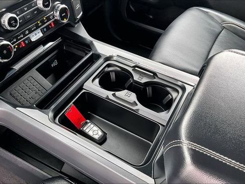 Used 2024 Ford F250 Lariat image 13