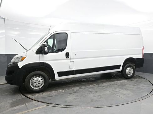 Used 2023 RAM ProMaster 2500 FWD image 3