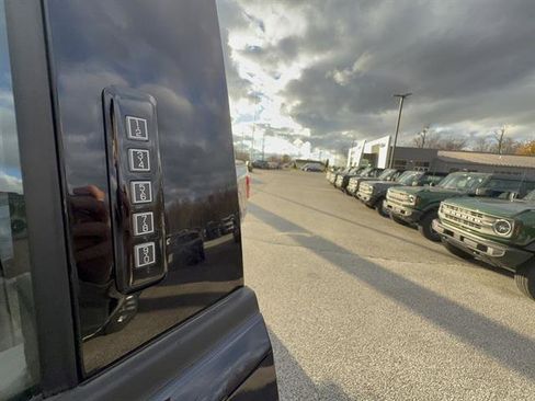 Certified 2022 Ford F150 XLT w/ Equipment Group 302A High image 27