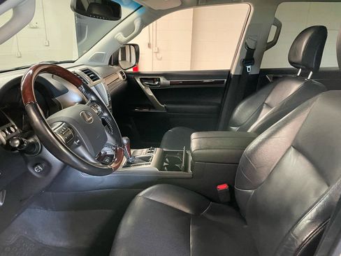 Used 2018 Lexus GX 460 Premium w/ Premium Package AWD/4WD image 10