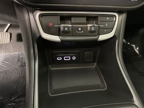 Used 2022 GMC Terrain SLT image 22