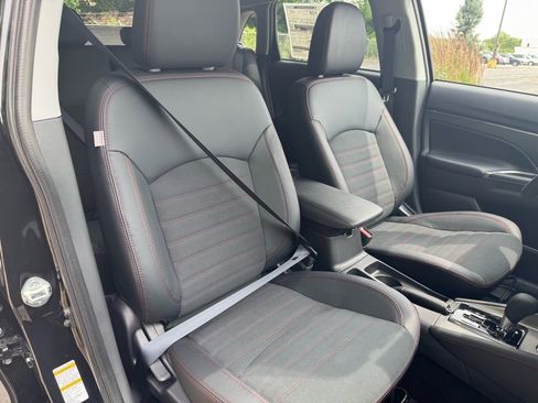 New 2025 Mitsubishi Outlander Sport SE image 12