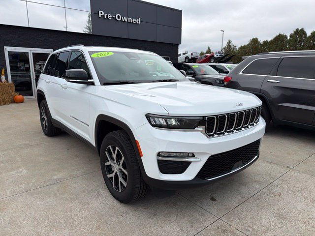 Certified 2025 Jeep Grand Cherokee Limited w/ Trailer Tow Package AWD/4WD image 1