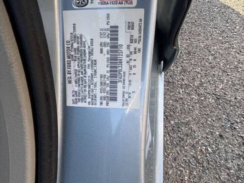 Used 2011 Ford Fusion Hybrid FWD image 14