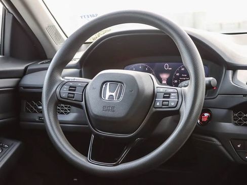 Used 2023 Honda Accord EX image 17