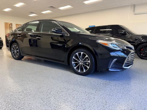 Used 2016 Toyota Avalon XLE Premium image 12