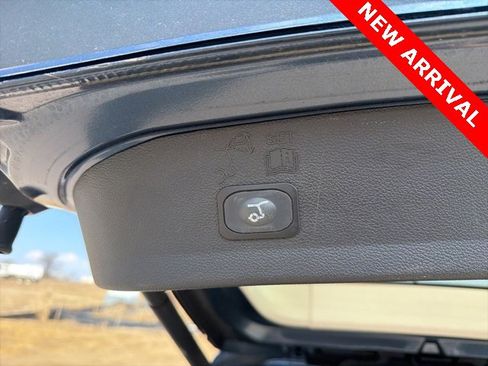 Used 2018 Ford Escape SEL image 25