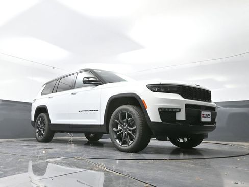 New 2025 Jeep Grand Cherokee L Limited w/ Trailer Tow Package image 48