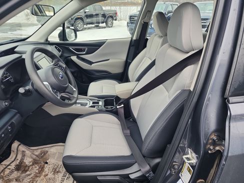 Used 2022 Subaru Forester image 11