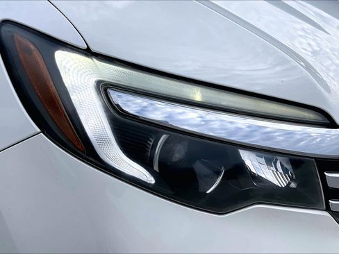 Used 2017 Honda Pilot Elite image 27