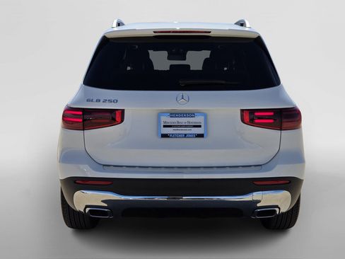 New 2026 Mercedes-Benz GLB 250 image 4