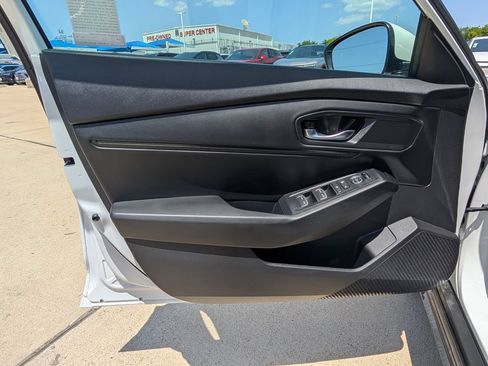 Used 2023 Honda Accord EX image 13
