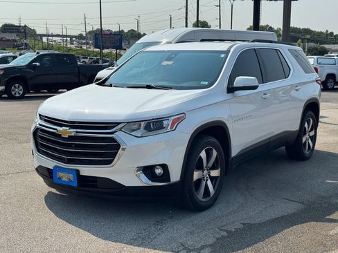 Used 2021 Chevrolet Traverse LT w/ LT Premium Package AWD/4WD image 7