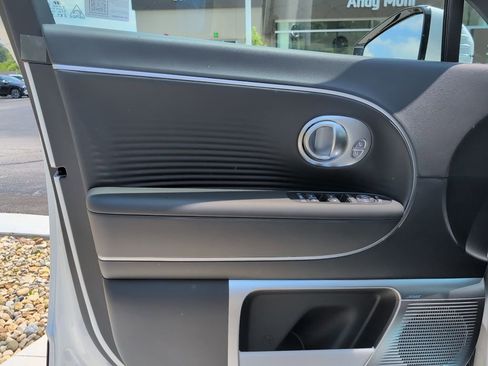 New 2026 Hyundai Ioniq 9 Limited AWD/4WD image 22