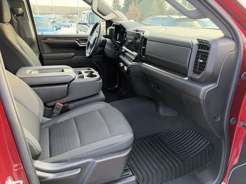 Used 2024 GMC Sierra 1500 Elevation image 26