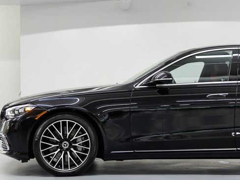Used 2023 Mercedes-Benz S 580 4MATIC Sedan image 12