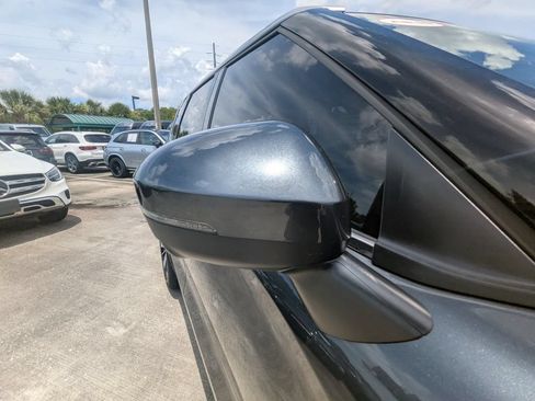Used 2025 Mitsubishi Outlander SEL FWD image 22