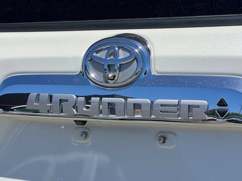 Used 2017 Toyota 4Runner Limited AWD/4WD image 26