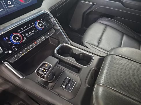 Used 2023 GMC Sierra 1500 Denali w/ Denali Reserve Package AWD/4WD image 25