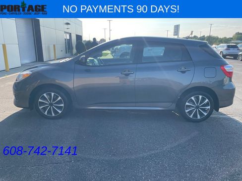 Used 2011 Toyota Matrix FWD image 4
