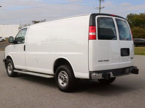 Used 2024 GMC Savana 2500 w/ Driver Convenience Package image 5